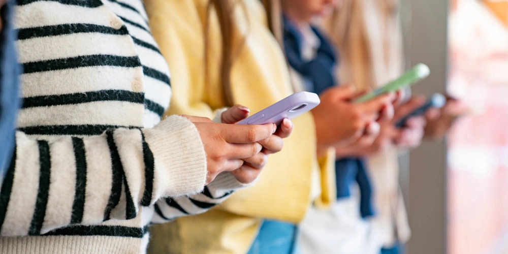 How Much Time Do People Spend on Their Phones? Thumbnail