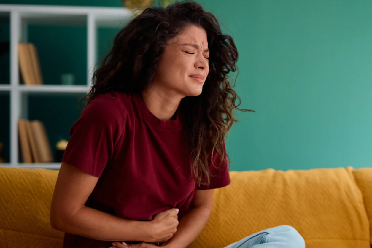 Painful Stomach Ache After Drinking Alcohol? Here’s Why Thumbnail
